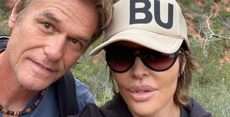 ‘RHOBH’: Harry Hamlin & Lisa Rinna Unscripted, Off-Camera