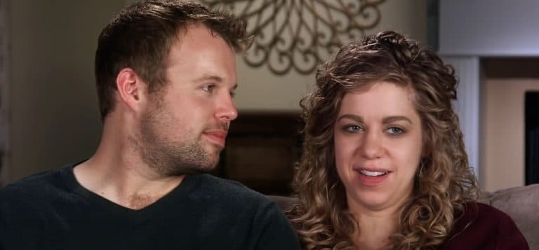 Abbie & John Duggar’s Mushy Fall Tribute Has Instagram Swooning