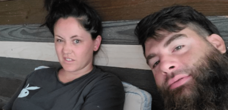 David Eason Gets Jenelle Evans From Behind [See Photos]