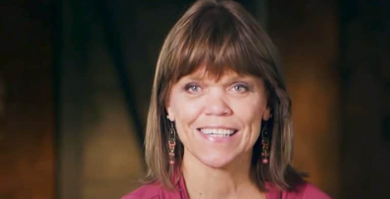 ‘LPBW’: Amy Roloff Glowing Like Never Before, Rocking Relaxed T-Shirt