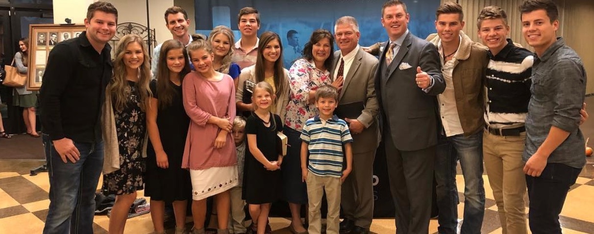 Bates Family Instagram (Bringing Up Bates)