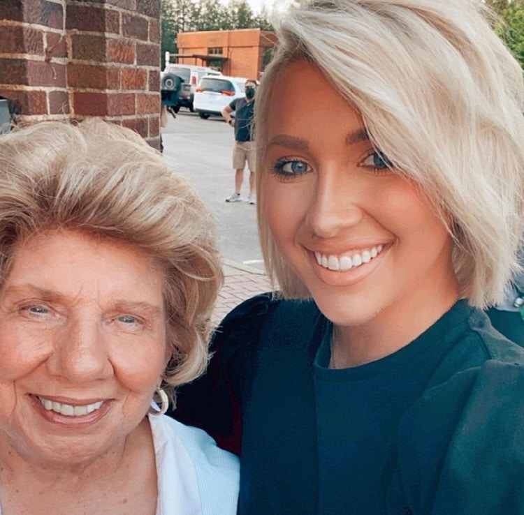 Savannah Chrisley Snaps Gorgeous Selfie With Nanny Faye