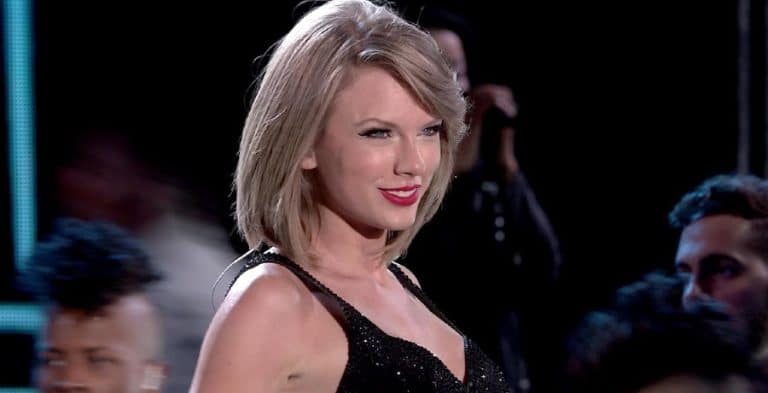 Taylor Swift Defied Time With 10-Minute Performance On ‘SNL’