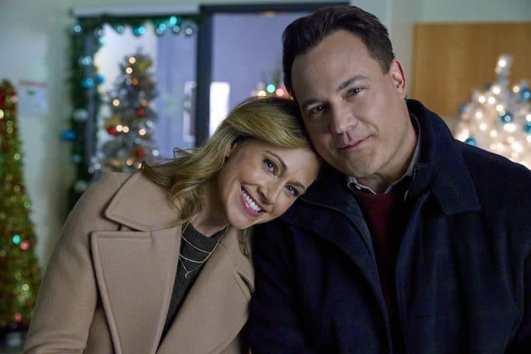 Hallmark’s ‘Five More Minutes’: Christmas Movie Based On Scotty McCreery Song