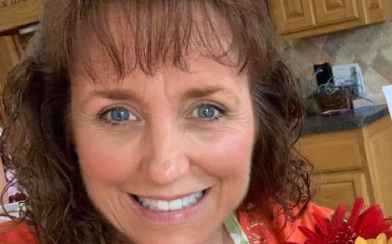 Michelle Duggar Looks Thinner & Younger Than Ever In Latest Pic