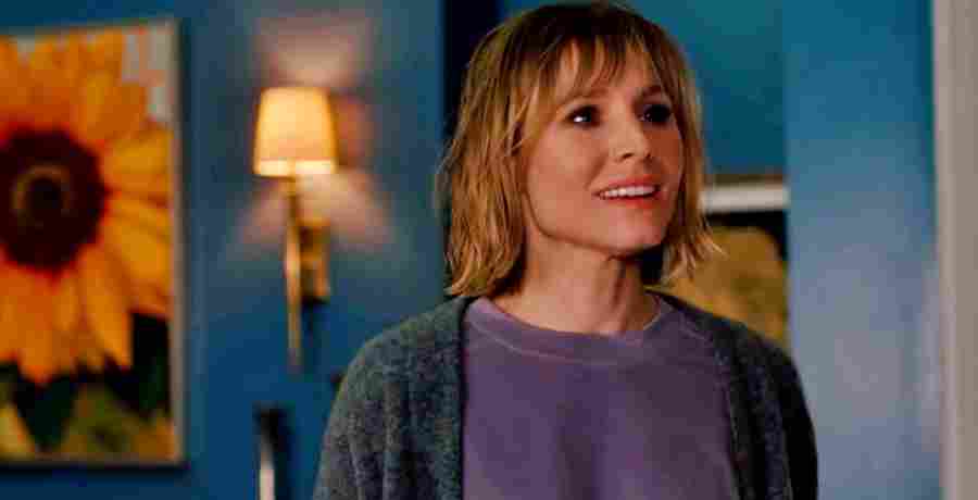 Kristen Bell in the dark comedy Netflix series The Woman in the House