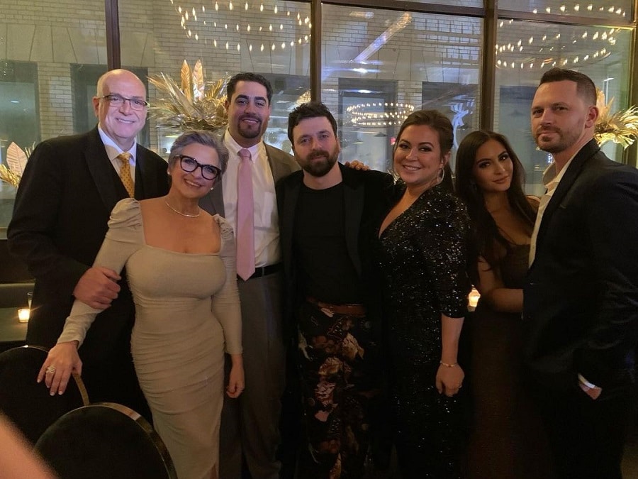Caroline Manzo's NYE Family Photo [Credit: Caroline Manzo/Instagram]