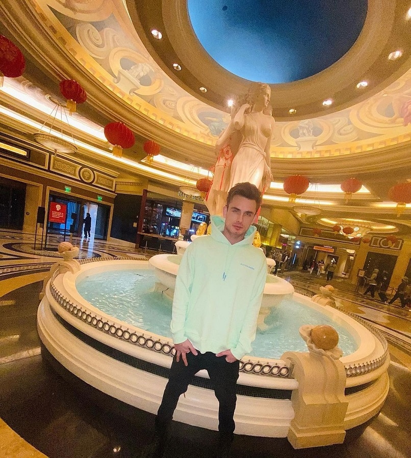 James Kennedy At Caesars Palace [Credit: James Kennedy/Instagram]