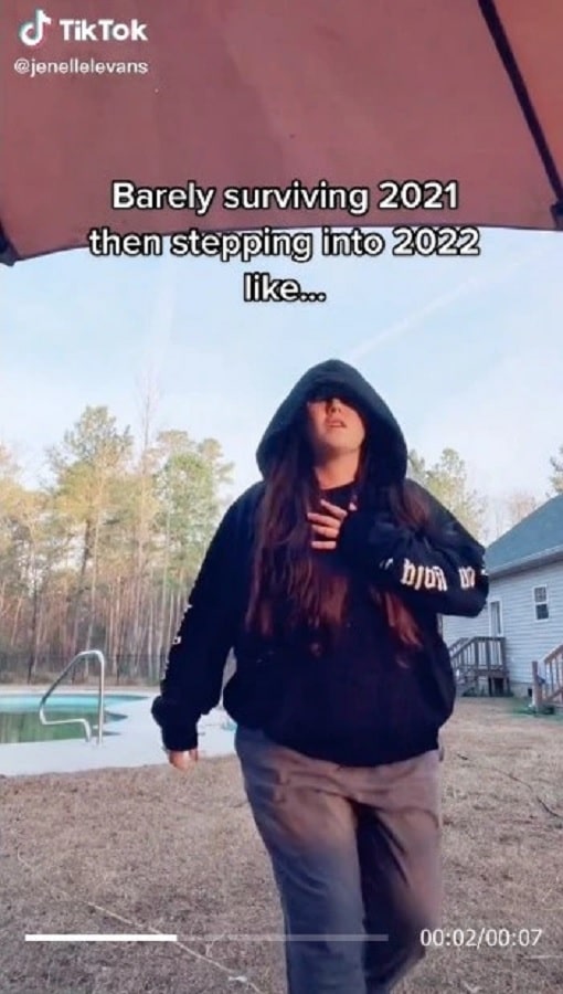 Jenelle Evans Twerking Into 2022 [Credit: Jenelle Evans/TikTok]