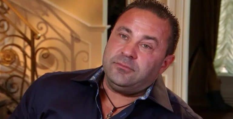 Fans Screaming Joe Giudice Looks Younger & Hot In Latest Pic