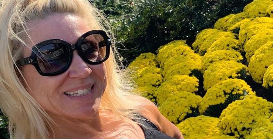 Naked Faced Theresa Caputo Looks Totally Unrecognizable [Credit: Theresa Caputo/Instagram]