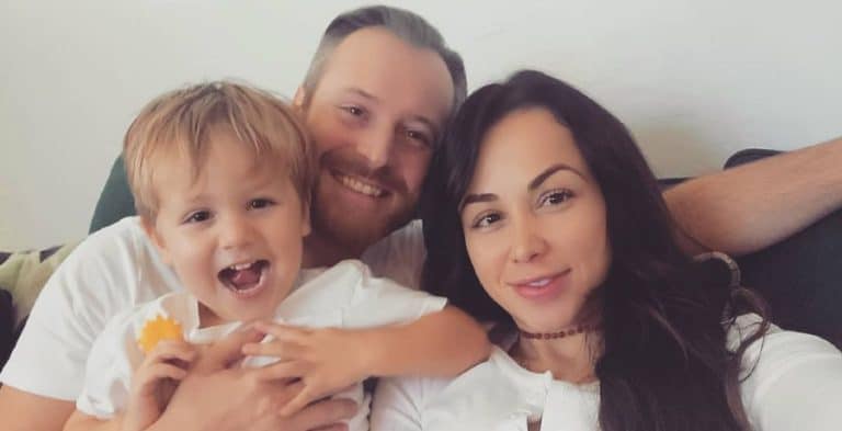Paola Mayfield Shares Strange ‘Family Pic’