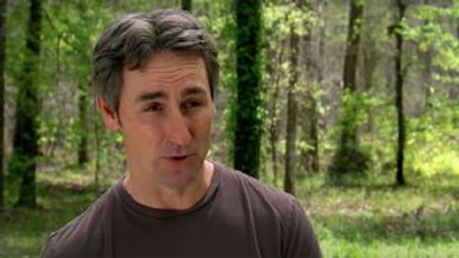American Pickers Mike Wolfe Dines His Girlfriend [Credit: YouTube]