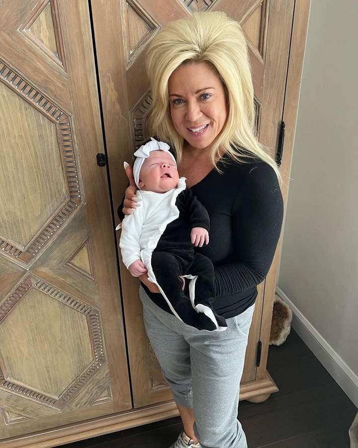Theresa Caputo Holds Baby Michelina [Credit: Theresa Caputo/Instagram]