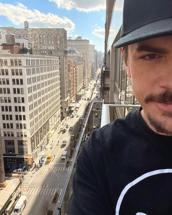 Tom Sandoval NYC Selfie [Credit: Tom Sandoval/Instagram]