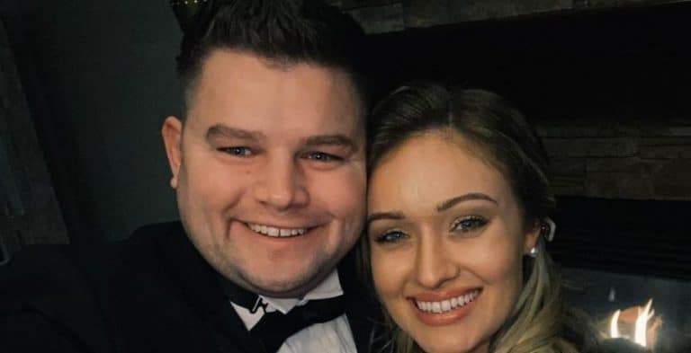 Evidence Nathan Bates’ Wife Esther Is Pregnant?