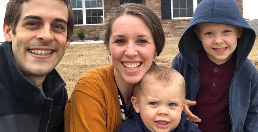 Jill and Derick Dillard, Instagram