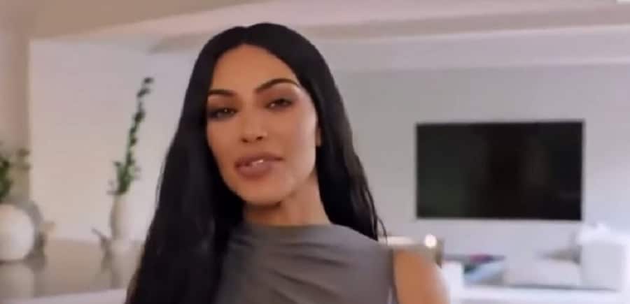 Kim Kardashian Shows Off Slender Waist [Credit: YouTube]