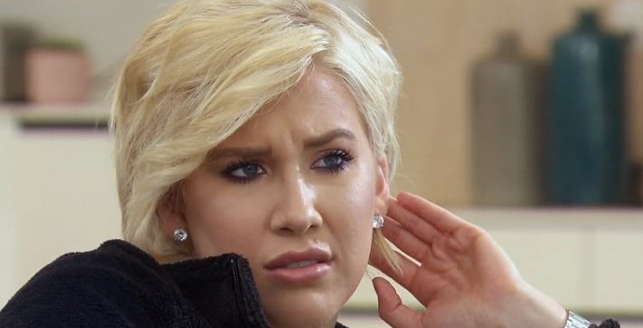Savannah Chrisley Props Mom Up While Stealing The Glory? [Credit: YouTube]