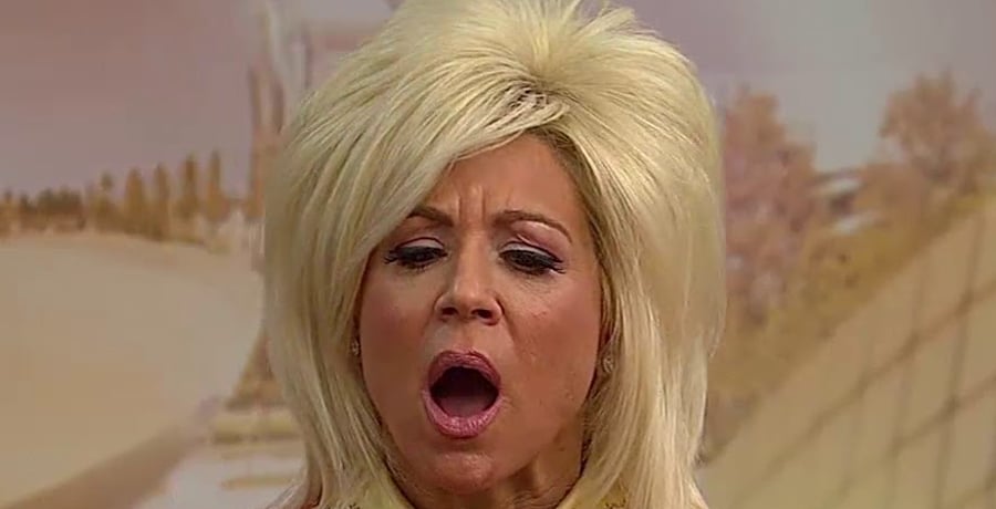Theresa Caputo Unveils Shocking New Look In Family Photo [Credit: YouTube]