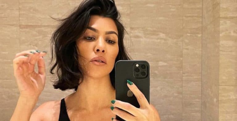 Things Get Weird With Kourtney Kardashian On Instagram [Credit: Kourtney Kardashian/Instagram]