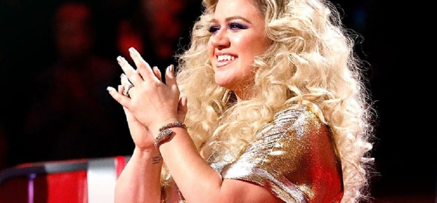 Kelly Clarkson Leaves The Voice [Credit: The Voice/YouTube]