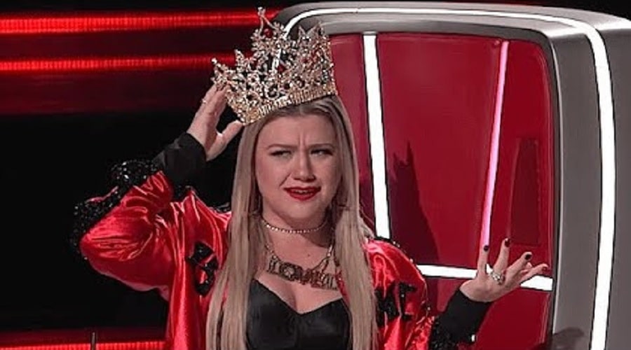 Kelly Clarkson Leaves The Voice [Credit: The Voice/YouTube]