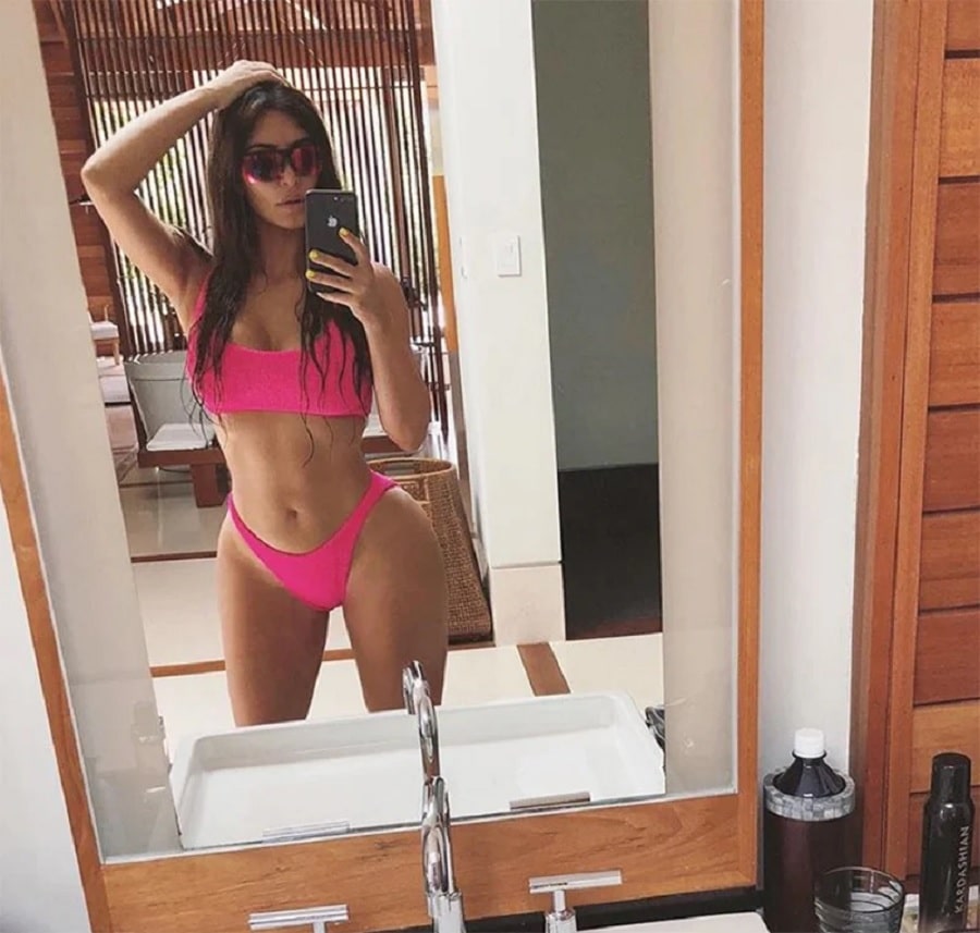 Kim Kardashian Mirror Selfie In Bikini [Credit: Kim Kardashian/Instagram]