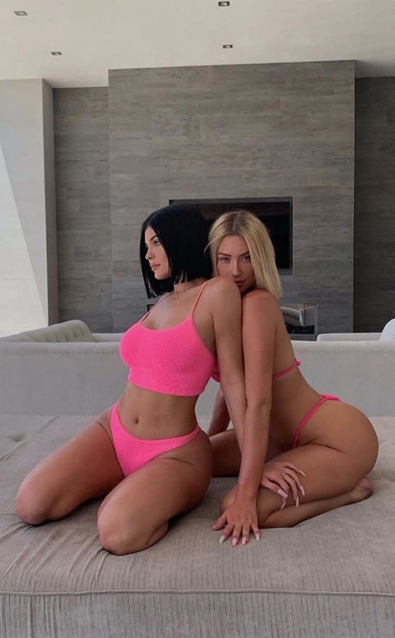 Kylie Jenner With BFF Stassie In Lingerie [Credit: Instagram]