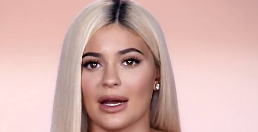 Kylie Jenner's Latest Fashion Has Fans Asking WTF? [Credit: YouTube]