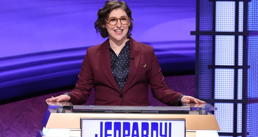 Mayim Bialik Hosts Jeopardy [Credit: Jeopardy/YouTube]