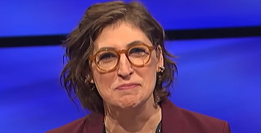 Mayim Bialik Said Viewers Lost Their Minds Over 'Single Jeopardy!' Error [Jeopardy | YouTube]