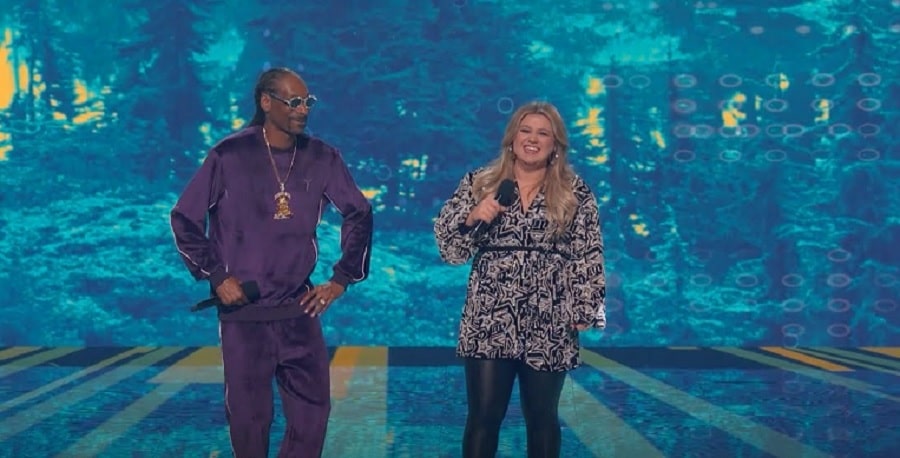 Snoop Dogg And Kelly Clarkson Host American Song Contest [Credit: NBC/YouTube]