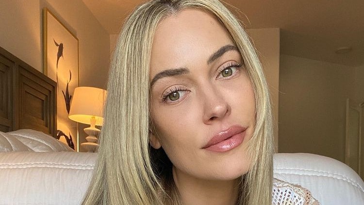 Peta Murgatroyd Receives A Late Sentimental Mother’s Day Surprise