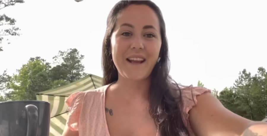 Jenelle Evans Has Fans Concerned Over Latest Unhealthy Looking Pics [Jenelle Evans | YouTube]