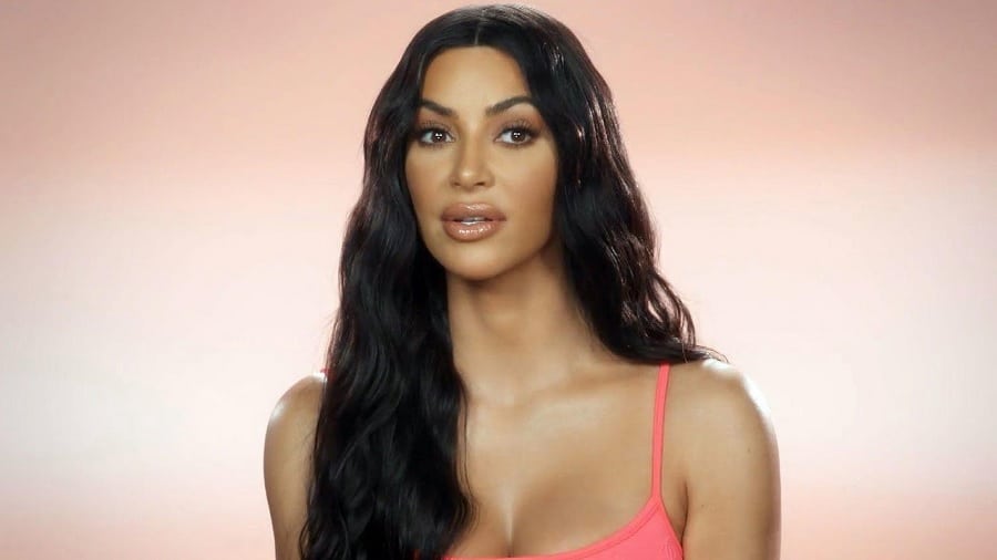 Kim Kardashian's Photoshop Fail [KUWTK | YouTube]