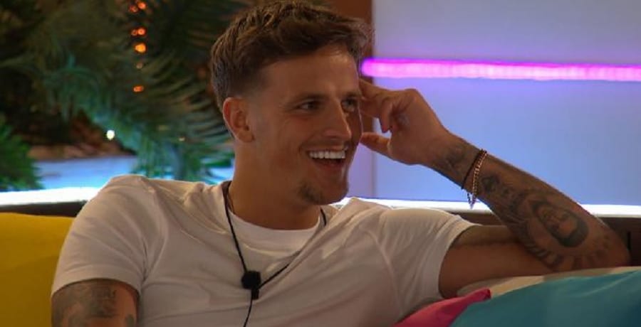 'Love Island' Fans Disgusted Over Dami Hope & Luca Bish Confessions [Love Island | YouTube]