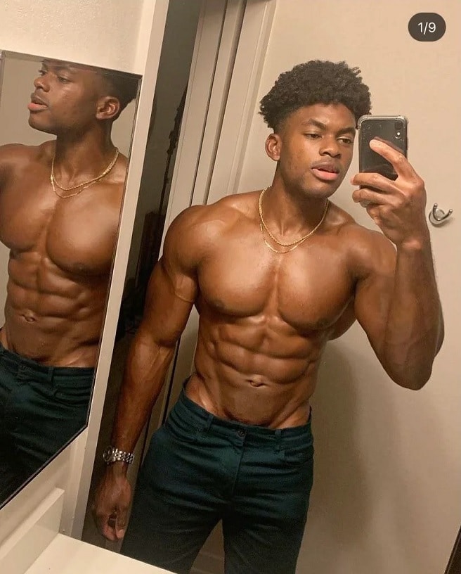 Marvin Achi Fitness Selfie [Marvin Achi | Instagram]