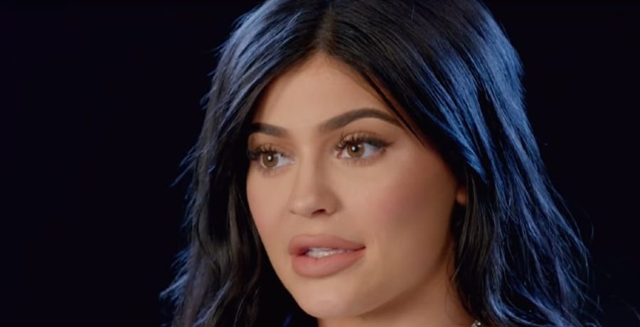 This Pic Of Kylie Jenner Like You've Never Seen Her Before Gets Deleted [E! Entertainment | YouTube]