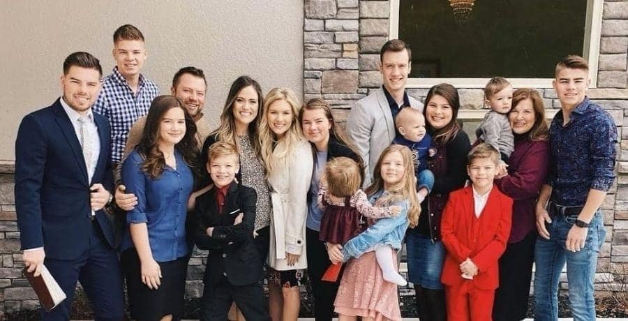 Bringing Up Bates, Instagram