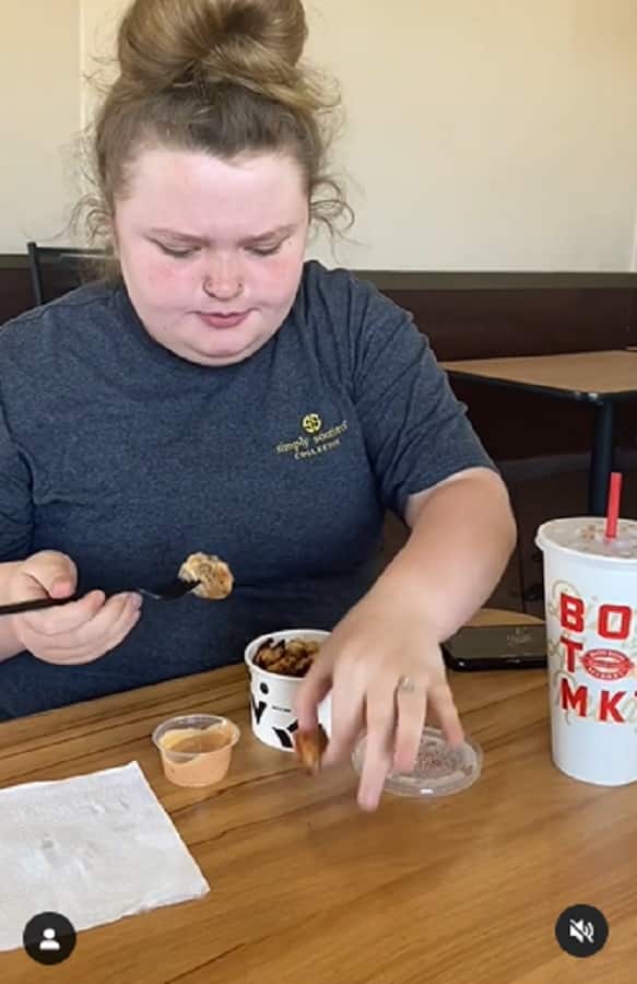 Honey Boo Boo's Public Eating Blunder [Honey Boo Boo/Boston Marketing | Instagram]