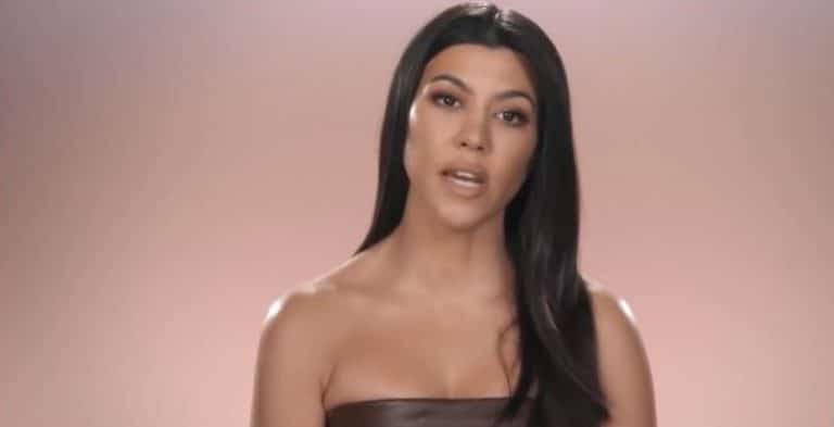 Kourtney Kardashian Puts Trim Body On Display In Sexy Selfie