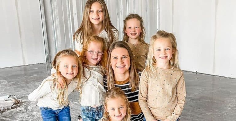 ‘OutDaughtered’ Fans Point Out Special Bonds In Water Park Pic