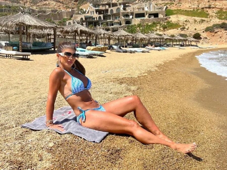 Teresa Giudice On The Beach [Teresa Giudice | Instagram]