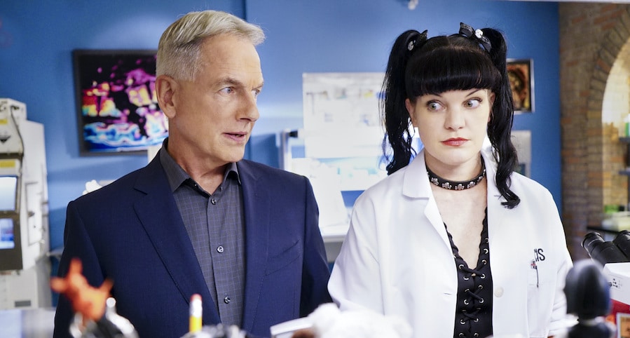 NCIS Pictured: Mark Harmon, Pauley Perrette Photo: Sonja Flemming/CBS ©2016 CBS Broadcasting, Inc. All Rights Reserved