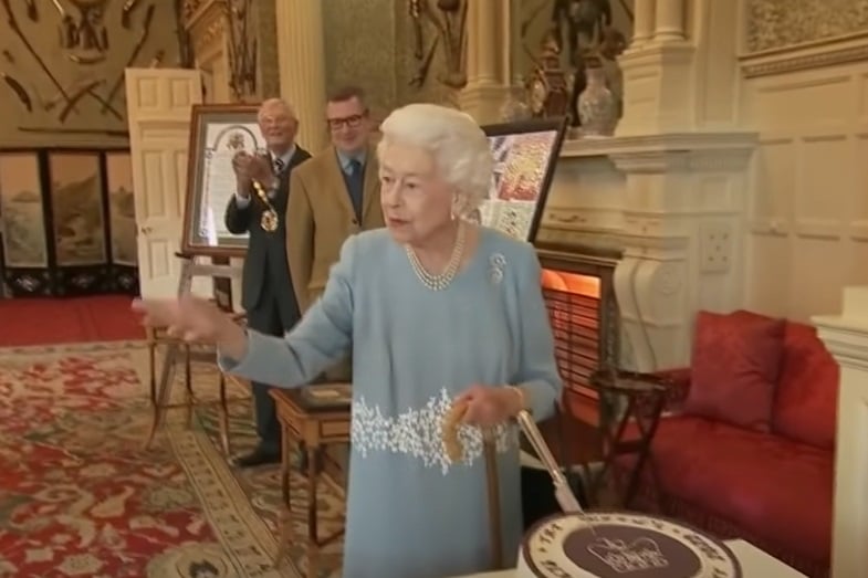 Queen Elizabeth - YouTube