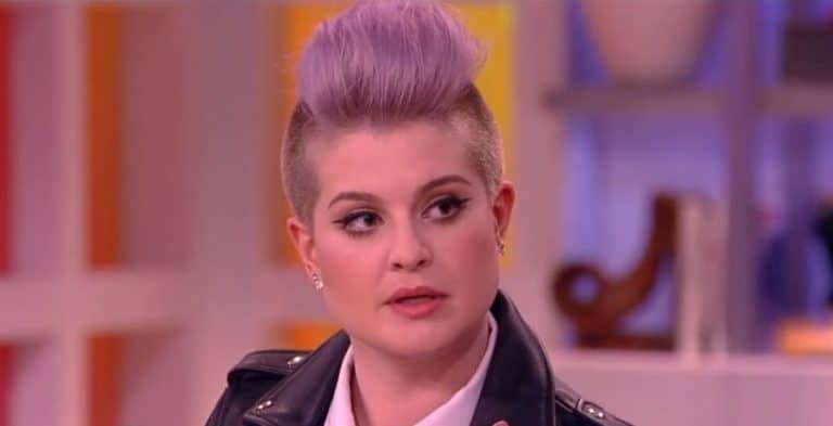 Kelly Osbourne’s Scary Pregnancy Update During Third Trimester