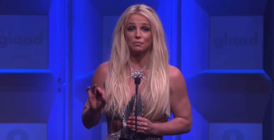 Britney Spears Accepts GLAAD Award [YouTube]