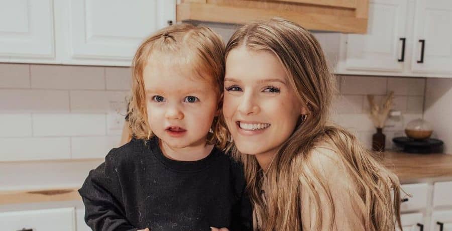 Josie Bates Instagram, Bringing Up Bates