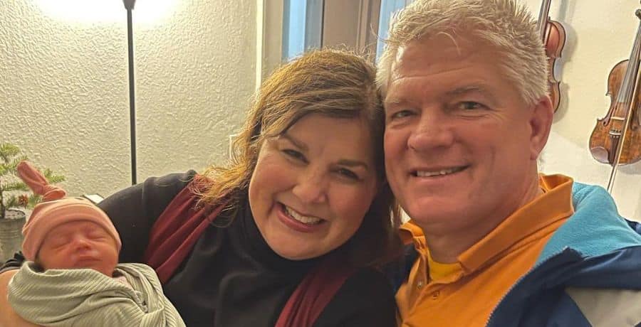 Gil and Kelly Bates Instagram, Bringing Up Bates Grandchildren